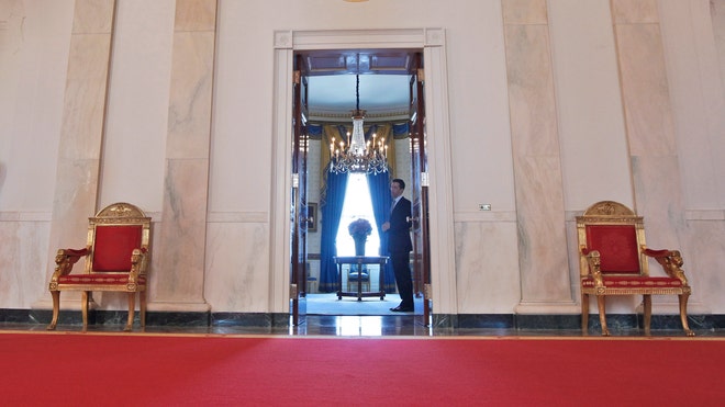 Obama Hallway.jpg